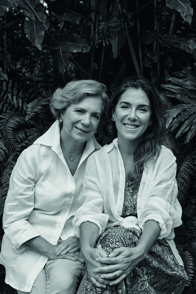 Patricia Vallejo (Izq.) junto a Margarita Gómez (Der.)