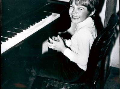 El niño prodigio del piano se rebela a su destino
