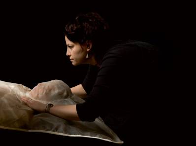 La moda funeraria de Pia Interlandi