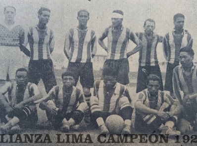Alineación de Alianza Lima en 1928, cuando el equipo se levantó campeón del torneo peruano en dicho año.